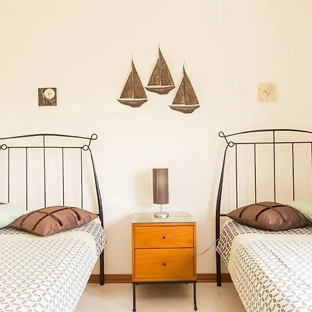 Vista Do Monte, Large Villa, Balcony Views, Private Heated Pool Near Silver Coast Вилла *